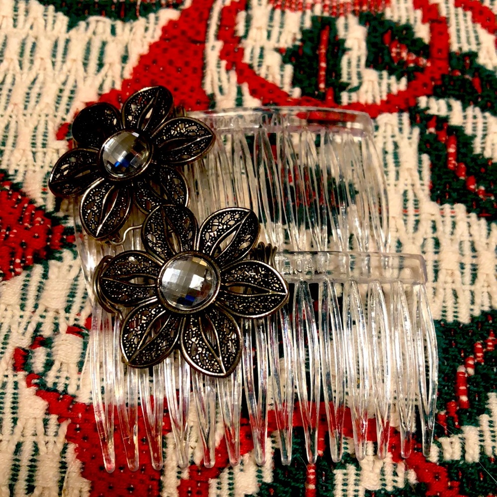 Southwest Cowgirls Flowers Hair Combs